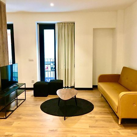 Loft De Diseno Con Balcon Lejlighed Figueres  Eksteriør billede